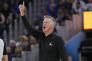 科尔：今晚的比赛感觉像一场季后赛 我们都渴望不打附加赛